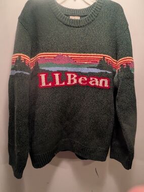 Never Worn Fabulous L.L. Bean Green Logo Knit Sweater